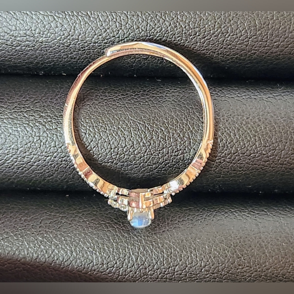 Beautiful 925 Sterling Silver Clear Quartz Adjustable Crystal Ring - Picture 7 of 8